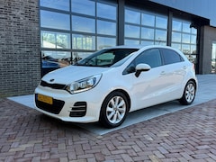 Kia Rio - 1.2 CVVT ExecutiveLine | 1/2 Leer | Navi | Clima | Cruise |