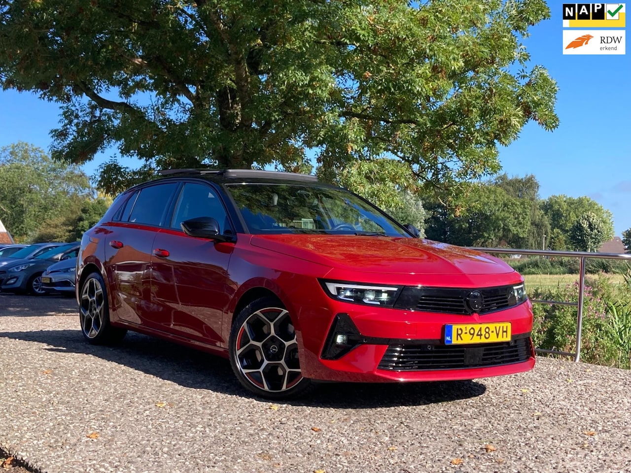 Opel Astra - 1.6 Hybrid Edition | Bomvol Opties | Pano Nu 21.975,- - AutoWereld.nl