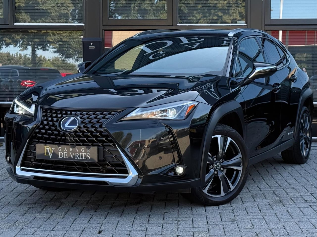 Lexus UX - 250h Preference Line ACC Lane Camera Full Option Garantie - AutoWereld.nl