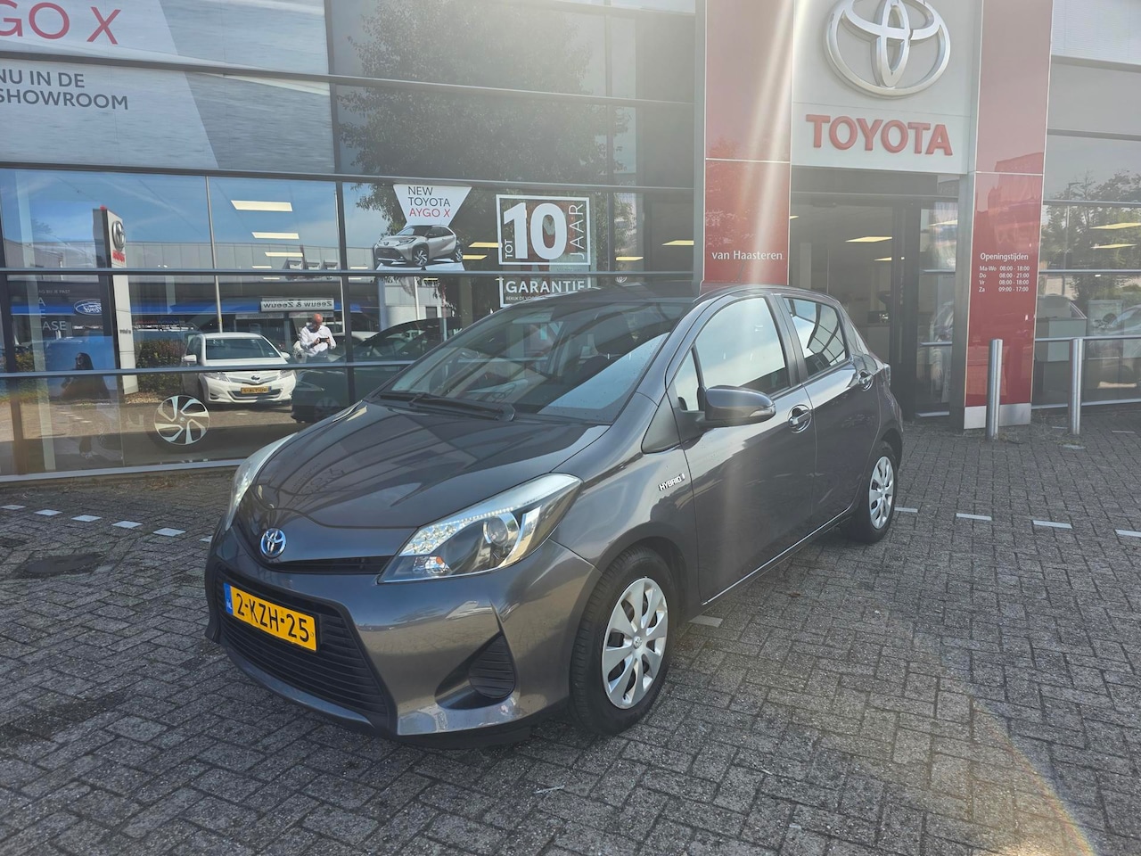 Toyota Yaris - 1.5 Full Hybrid 100pk 5D Aut Aspiration - AutoWereld.nl