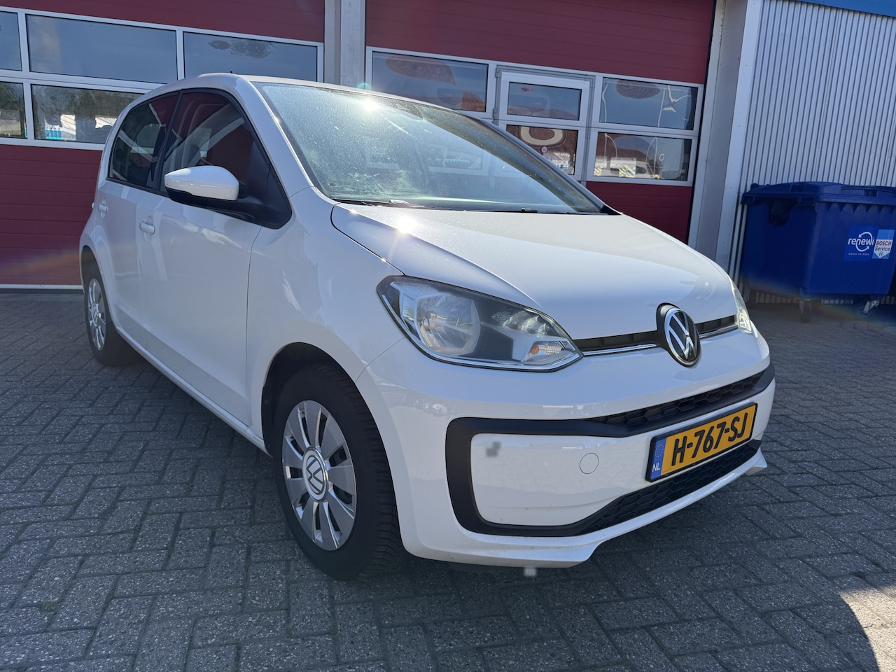 Volkswagen Up! - 1.0 60 PK | BMT take up! | Climate control | - AutoWereld.nl