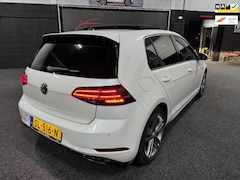 Volkswagen Golf - 1.5 TSI Highline Business R