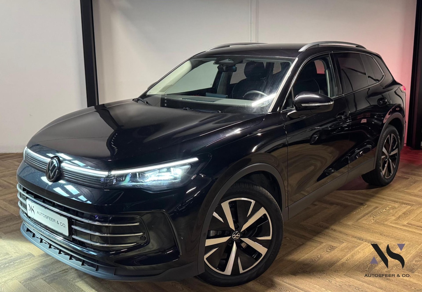 Volkswagen Tiguan - 1.5 eTSI Life Edition CAM KEYLESS - AutoWereld.nl