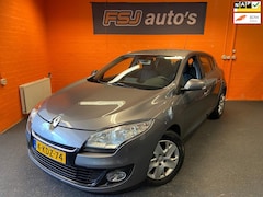 Renault Mégane - 1.5 DCI / 5 DEURS / DE LUXE / TOPSTAAT