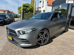 Mercedes-Benz A-klasse - 200 Launch Edition Premium Plus AMG|Mat Grijs|Pano|Sfeer Verlichting