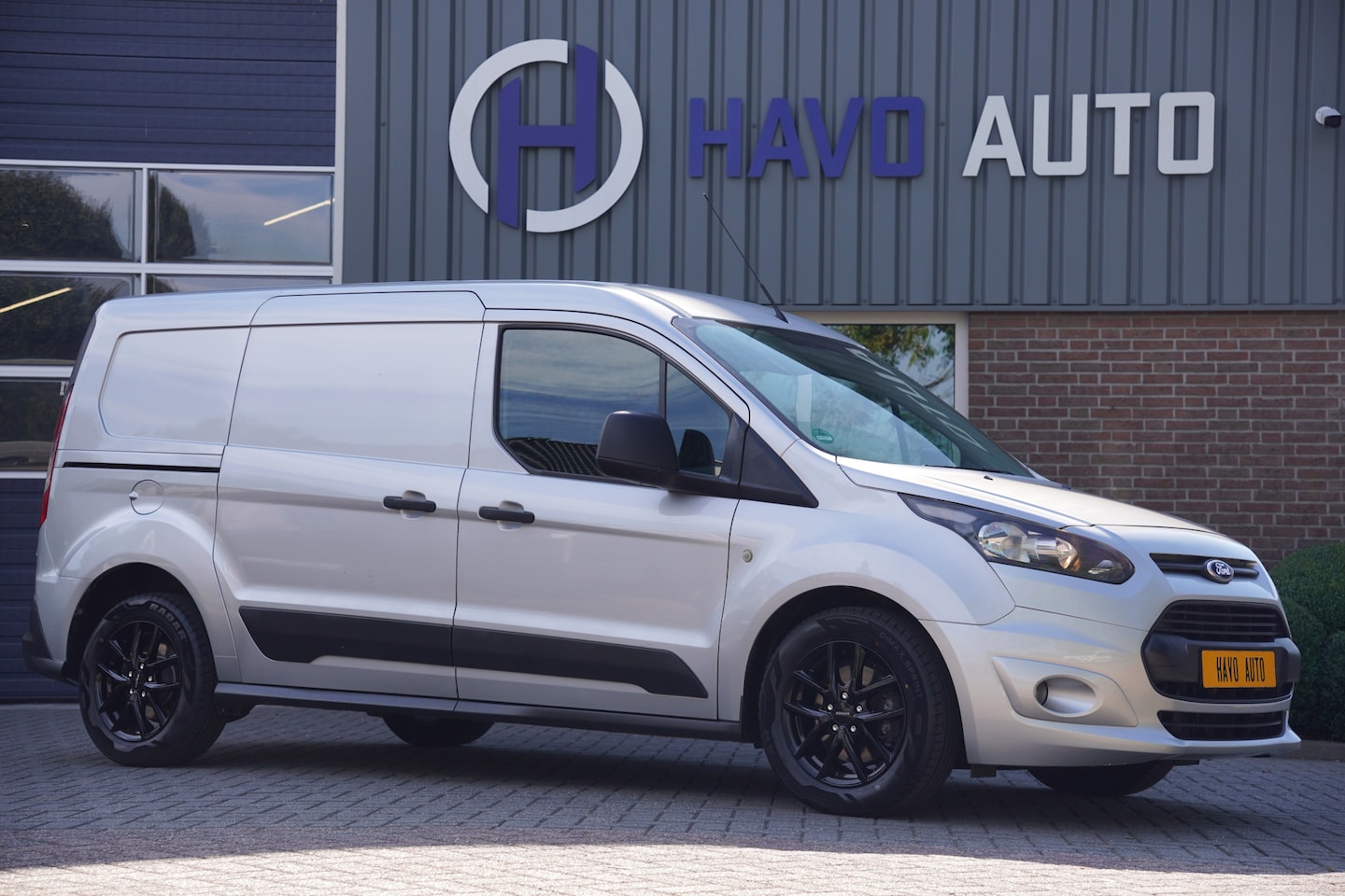 Ford Transit Connect - 1.0 Benzine L2 Trend, AIRCO, 3-ZITS, BTW-VRIJ / MARGE - AutoWereld.nl