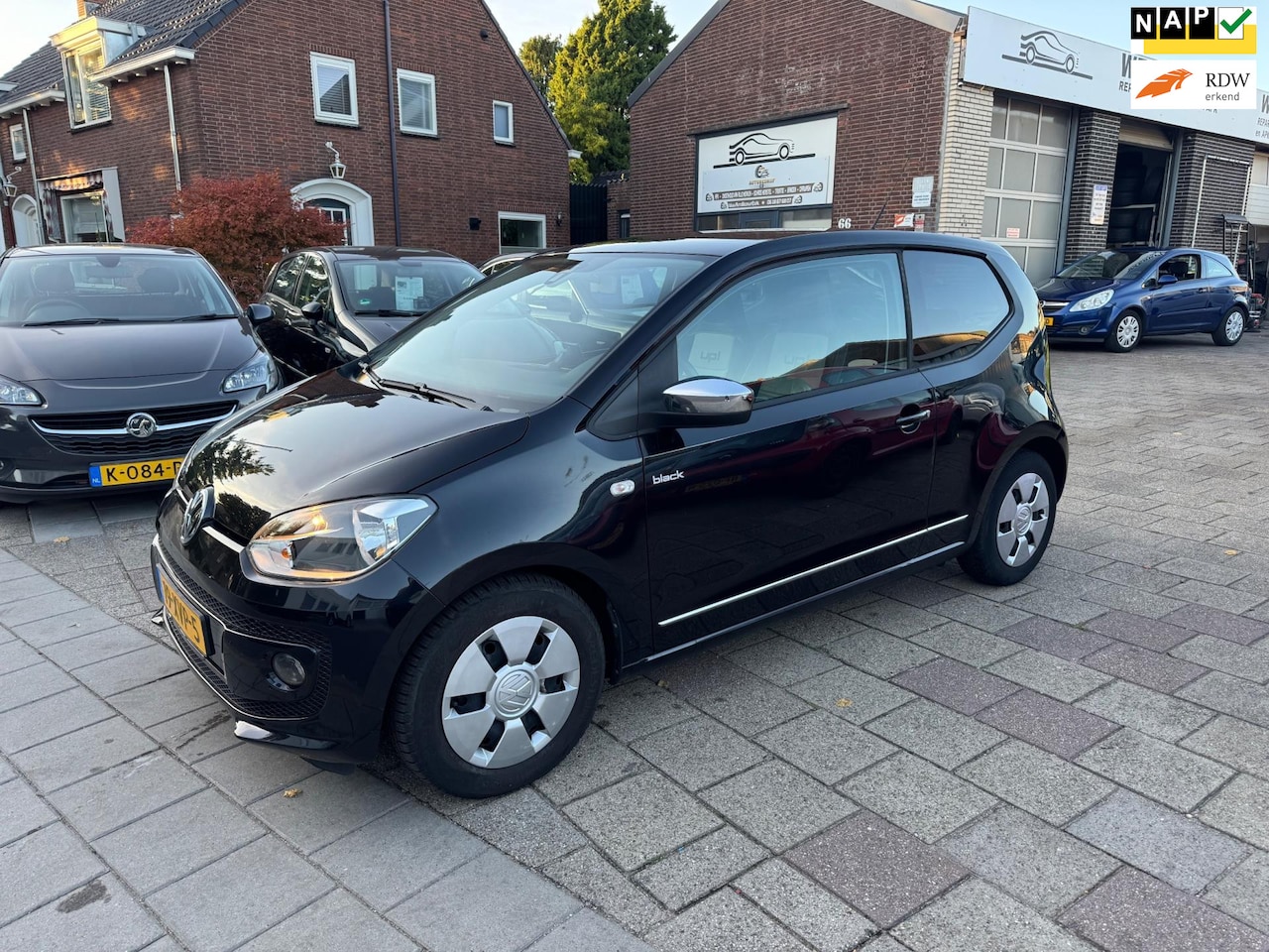 Volkswagen Up! - 1.0 high up! Black Edition BlueMotion - AutoWereld.nl