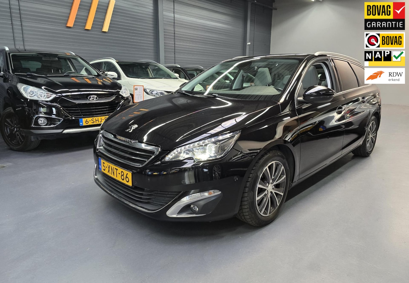 Peugeot 308 SW - 2.0 BlueHDI Allure LEDER LED CAMERA NAP NL AUTO - AutoWereld.nl