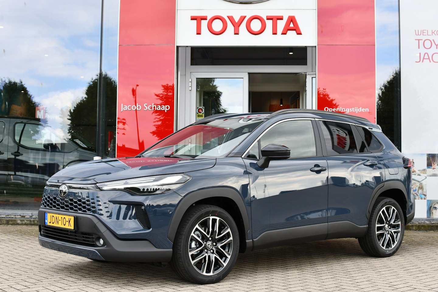 Toyota Corolla Cross - Hybrid 180 Executive Automaat 180pk | Leder | JBL Premium Sound | Cloud Navigatie | 360 gr - AutoWereld.nl
