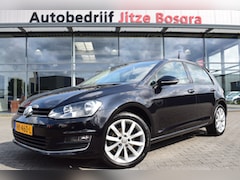 Volkswagen Golf - 1.2 TSI Highline ECC | Cruise control | Trekhaak | Alcantara | Dealer onderhouden