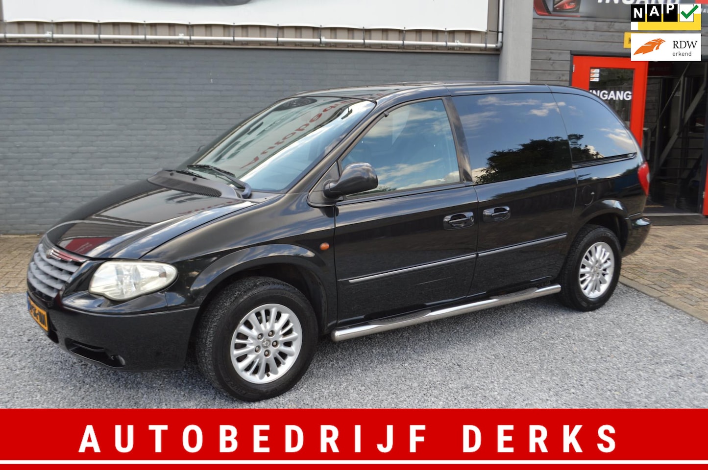 Chrysler Voyager - 2.4i SE Luxe Airco 7 Pers Schuifdeur Trekhaak - AutoWereld.nl