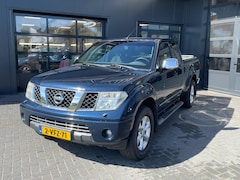 Nissan Navara - 2.5 dCi LE King Cab |3000kg trekgewicht | Parkeersensoren | Stoelverwarming| Achteruitrij