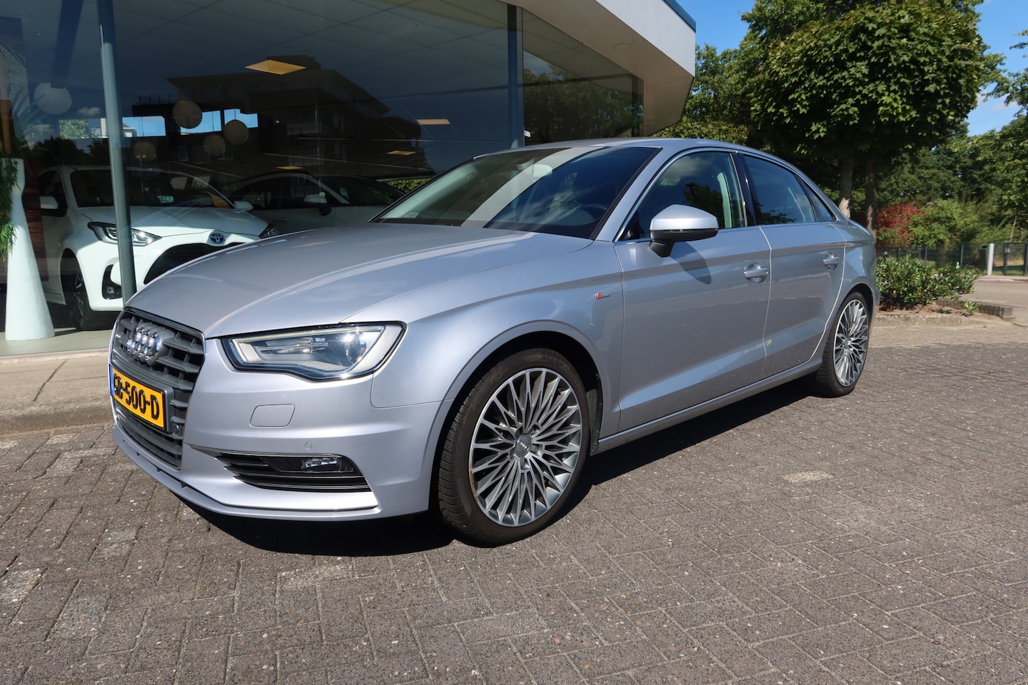 Audi A3 Limousine - 1.4 TFSI 150PK Automaat Sedan S-Line Plus - AutoWereld.nl