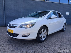 Opel Astra - 1.7 CDTi S/S Zeer mooi