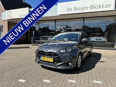 Toyota Yaris - 1.5 Hybrid Active adaptive cruise control / Apple Carplay / Android Auto / climate control