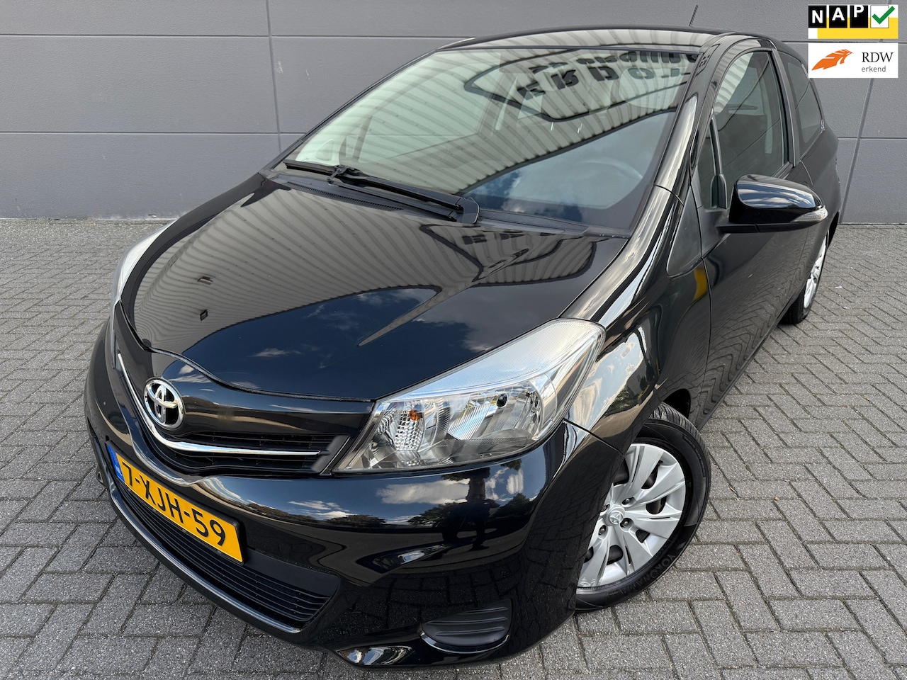 Toyota Yaris - 1.3 VVT-i Aspiration*Automaat*CRUISE*NEW APK*NAP*AIRCO*NAP - AutoWereld.nl