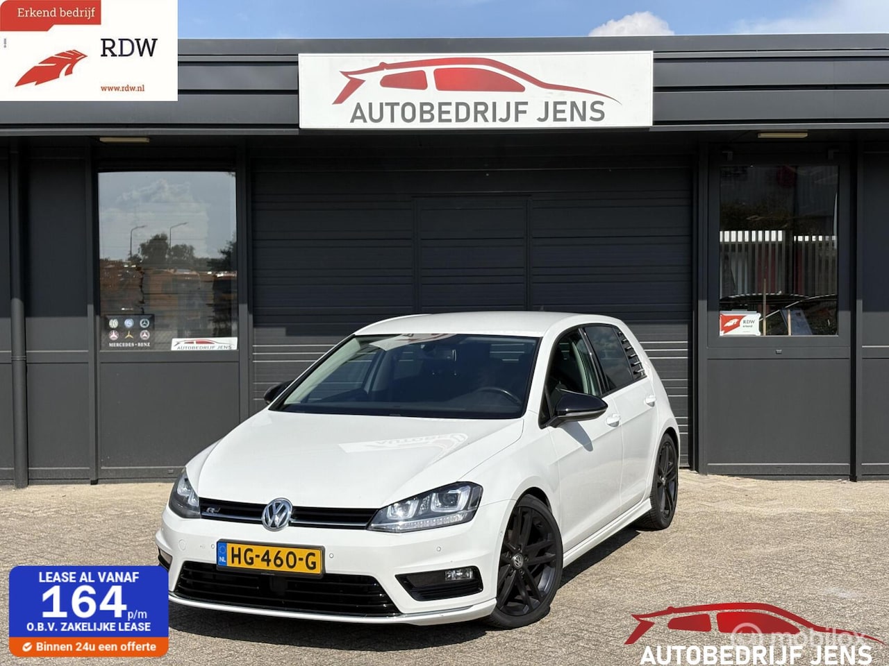 Volkswagen Golf - 1.2 TSI R-Line| 18 Inch | CARPLAY | PDC - AutoWereld.nl