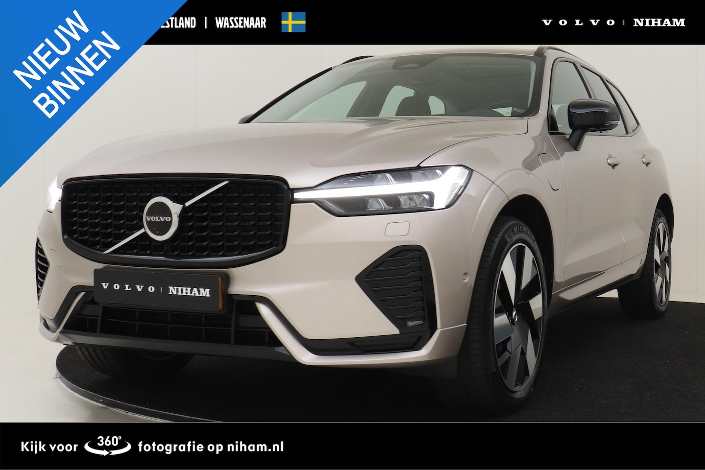 Volvo XC60 - T6 PLUG-IN HYBRID AWD ULTRA DARK -PANO.DAK|HEAD-UP DISP.|360°CAM|TREKHAAK|HK-AUDIO - AutoWereld.nl