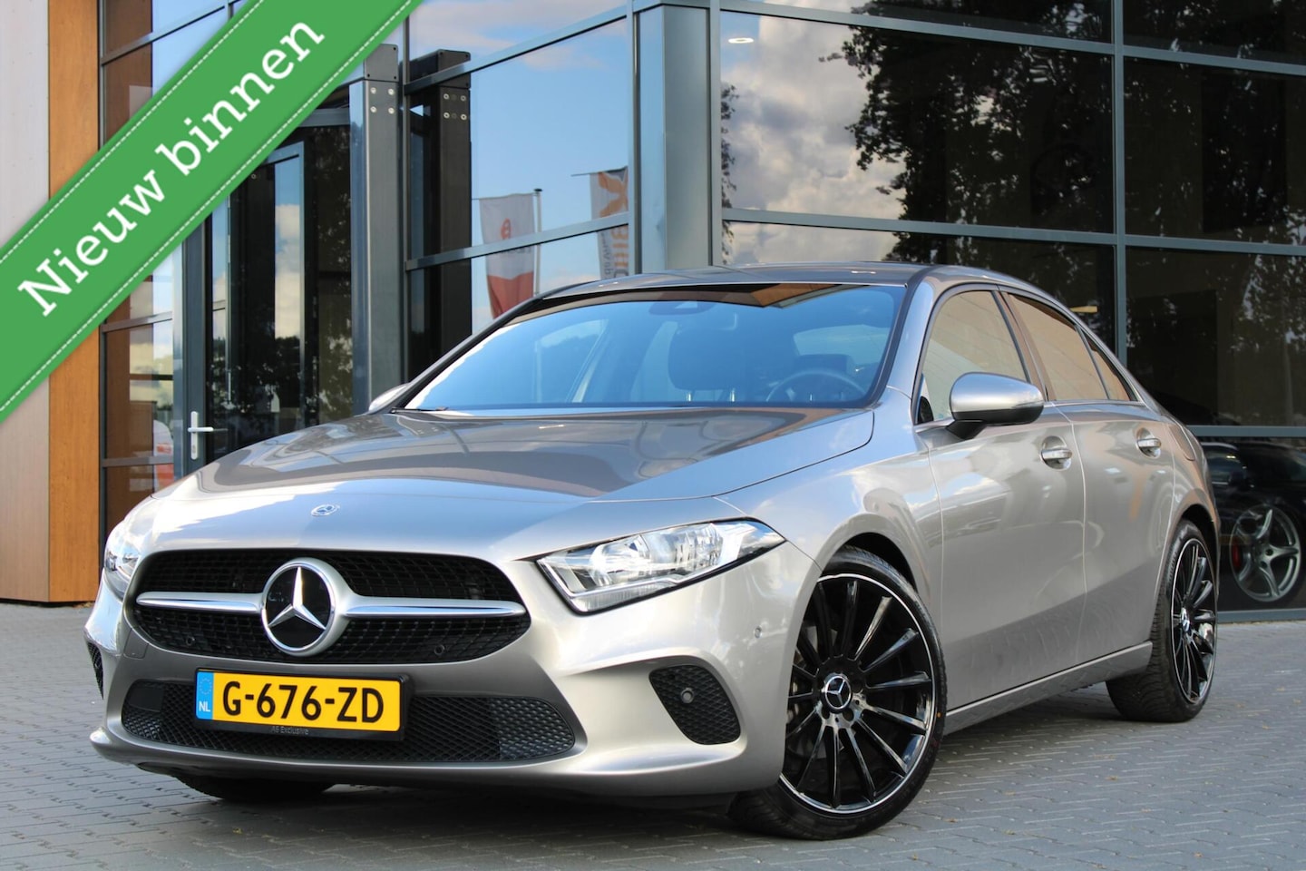 Mercedes-Benz A-klasse - 180d Business Solution | Camera | 19'' Velgen - AutoWereld.nl