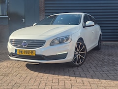 Volvo V60 - 2.0 T4 Polar+ Dynamic trekhaak afn. / leder / navi