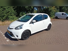 Toyota Aygo - 1.0 VVT-i Airco / Led / Apk