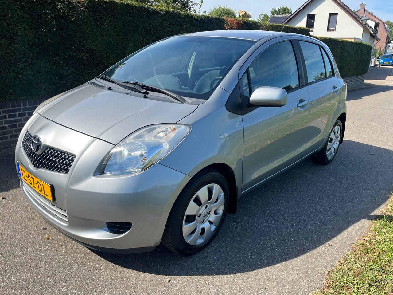 Toyota Yaris - 1.3 VVT-i Sol 1.3 VVTi Sol - AutoWereld.nl