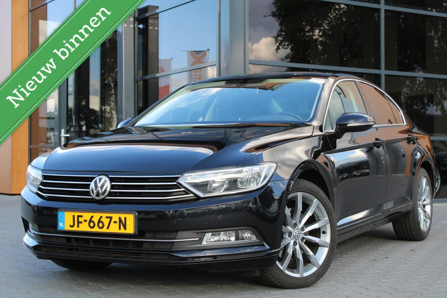 Volkswagen Passat - 1.4TSI ACT Business Edition | ACC | Trekhaak - AutoWereld.nl
