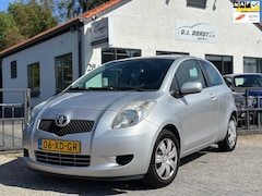 Toyota Yaris - 1.3 VVTi Sol koude airco In een nette staat