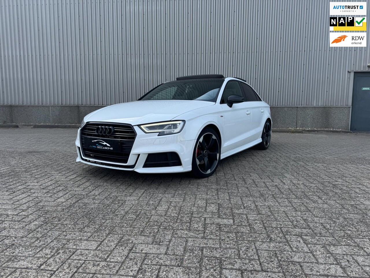 Audi A3 Limousine - 1.5 TFSI CoD Sport S Line Edition 1.5 TFSI CoD Sport S Line Edition - AutoWereld.nl