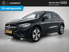 Mercedes-Benz GLA-Klasse - 200 Luxury line | Night pakket | Trekhaak afn. kogel | Panorama schuifdak | Parkeer pakket