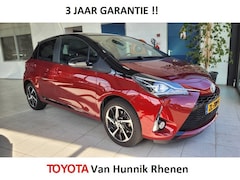 Toyota Yaris - 1.5 Bi-Tone Executive | Panodak | Trekhaak | Navi | Keyless |