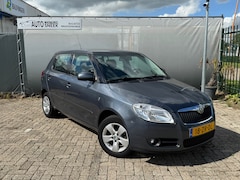 Skoda Fabia - 1.4-16V Ambiente - NWE APK - Airco