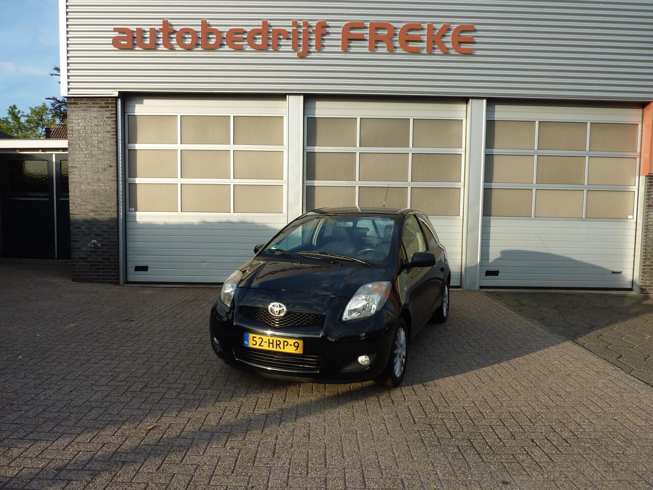 Toyota Yaris - 1.3 16v VVT-i 99pk 3D - AutoWereld.nl