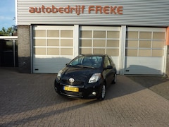 Toyota Yaris - 1.3 16v VVT-i 99pk 3D