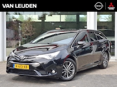 Toyota Avensis Touring Sports - 1.8 VVT-i 147pk Dynamic | Trekhaak | Navigatie | Camera | Keyless | Stoelverwarming