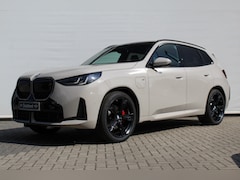 BMW X3 - xDrive30e M Sport Automaat / Panoramadak / Trekhaak / Sportstoelen / Parking Assistant Pro