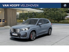 BMW iX1 - xDrive30 High Executive M Sport / Trekhaak / Sportstoelen / Parking Assistant Professional