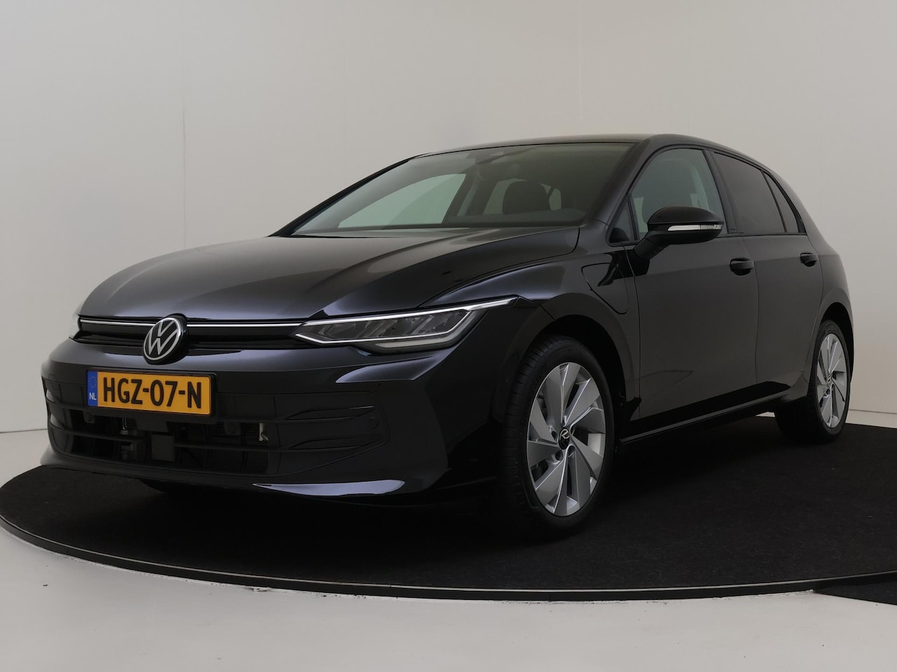 Volkswagen Golf - 1.5 eHybrid Life Edition 1.5 eHybrid Life Edition - AutoWereld.nl
