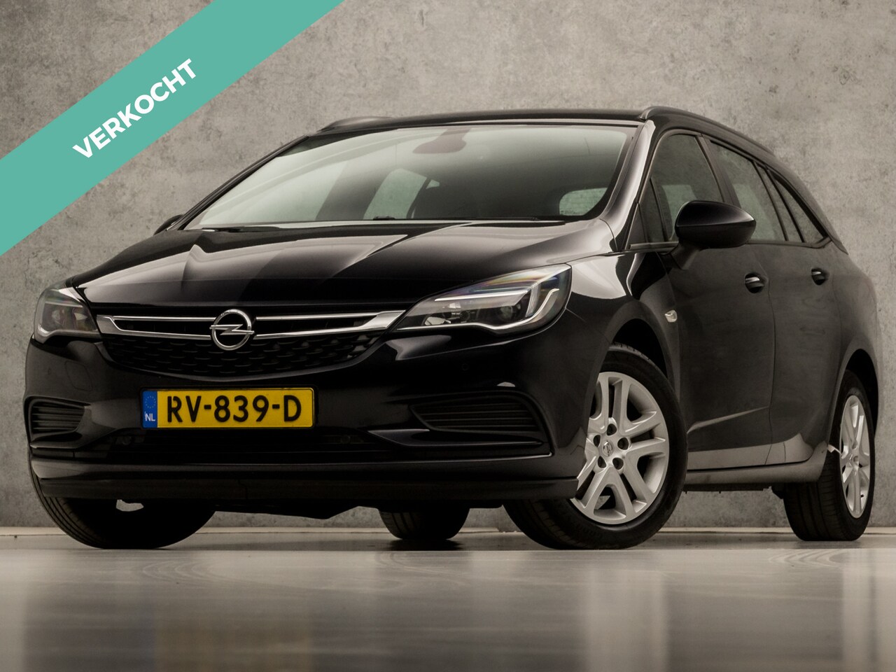 Opel Astra Sports Tourer - 1.0 Sportline (GROOT NAVI, APPLE CARPLAY, CLIMATE, TREKHAAK, XENON, SPORTSTOELEN, BLUETOOT - AutoWereld.nl