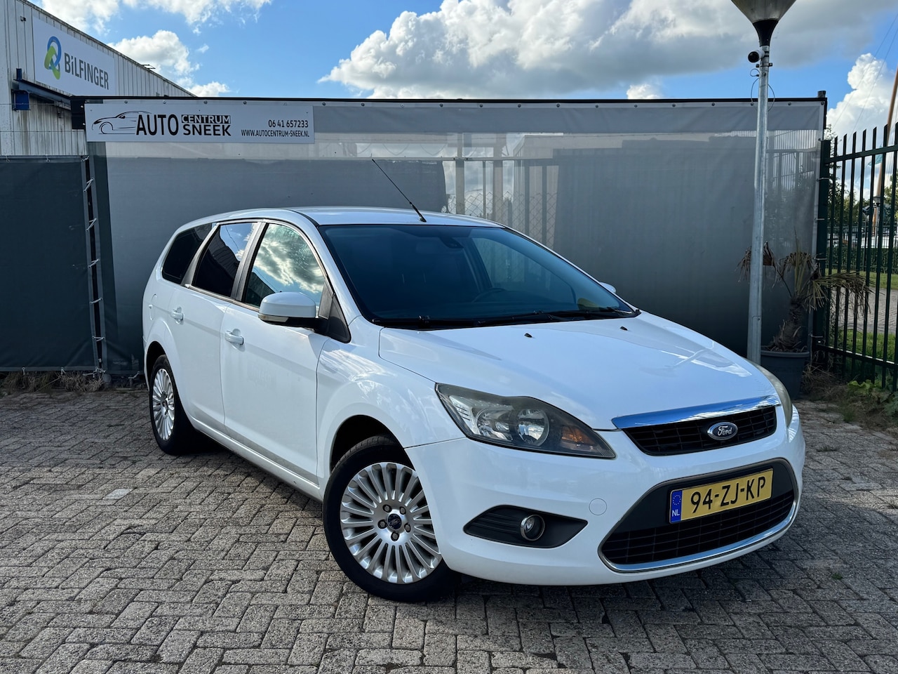 Ford Focus Wagon - 1.6 Titanium - NWE APK - Clima - Cruise - AutoWereld.nl
