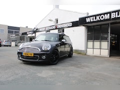 MINI Clubman - 1.6 One Chili / Pano / Navi / Parkeersensoren / Dealer onderhouden