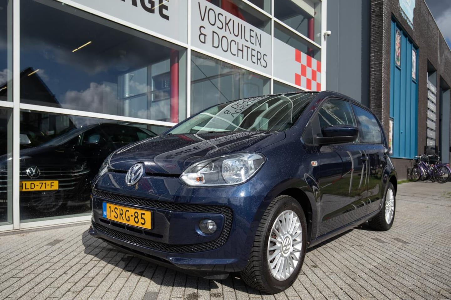 Volkswagen Up! - 1.0 high up! BlueMotion Navi | Bluetooth - AutoWereld.nl
