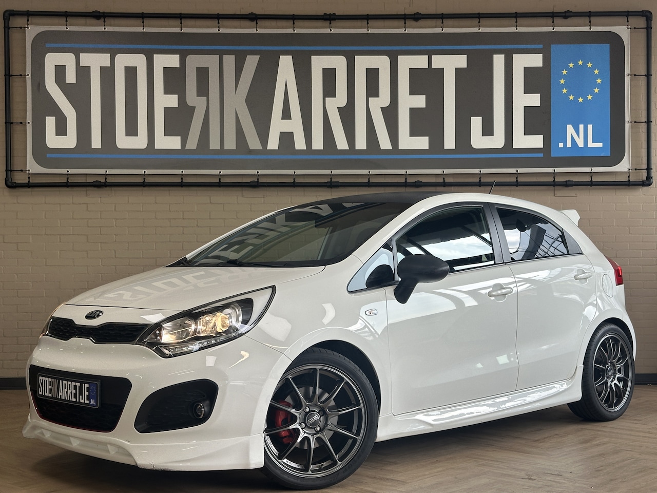 Kia Rio - 1.4 CVVT ExecutiveLine 18"Oz | Cruise control | Carplay | Camera | Keurig netjes ondehoude - AutoWereld.nl