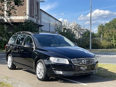 Volvo V70 - 2.0 T5 245 PK | Adaptive Cruise Control | Lederen Bekleding | Lane Assist | Trekhaak | Niv