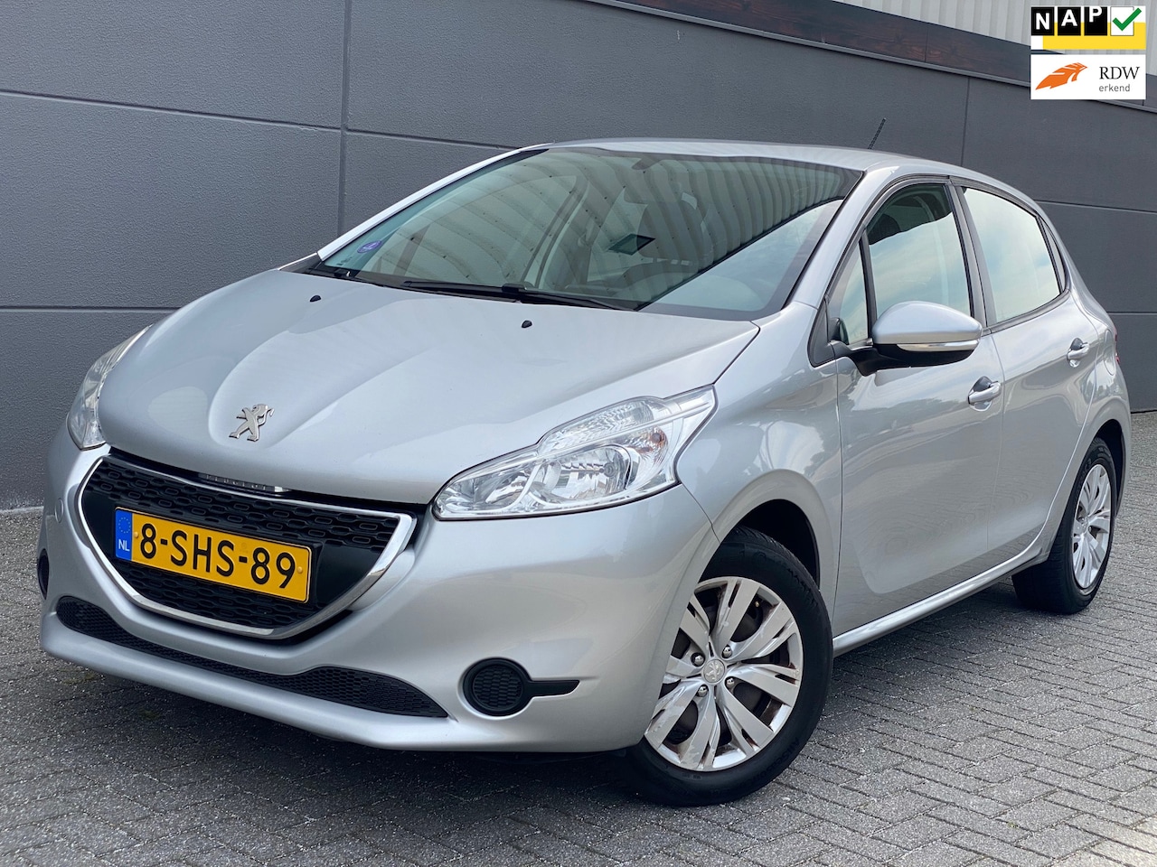 Peugeot 208 - 1.2 VTi Active/5drs/ nap/ 3e EIG/ dealeronderhouden/ 1jaar apk/ airco/ navi/ EL-ramen/ zee - AutoWereld.nl