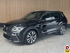 Volkswagen Tiguan - 1.5 TSI 2 x R-line Schuif-kantel dak | 20 Inch | IQ Led
