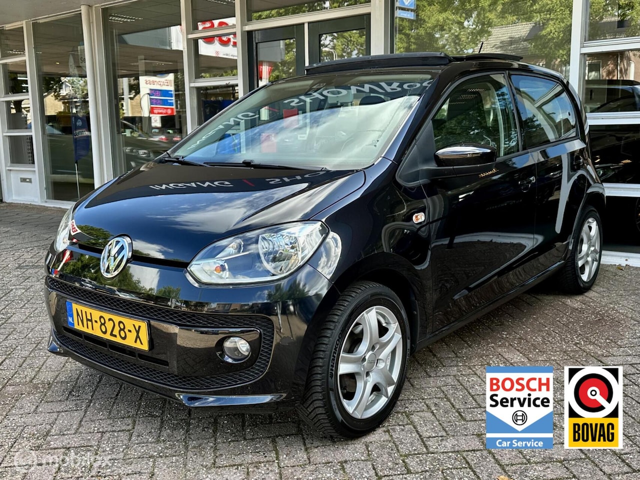 Volkswagen Up! - 1.0 high up! Navi, Pano, Bluetooth, Cruise, Pdc, LM.. - AutoWereld.nl