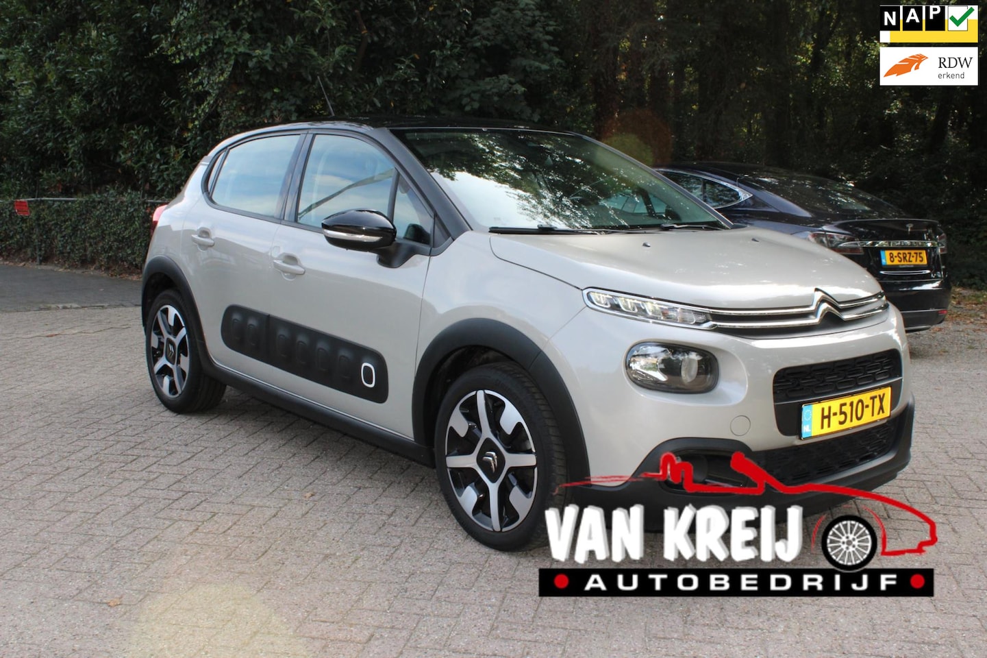 Citroën C3 - 1.2 PureTech Shine 1.2 PureTech Shine, Camera, Clima, Navi, Cruise, 49398km - AutoWereld.nl