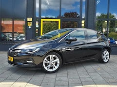 Opel Astra - 1.4 Innovation Sunroof | Parkeer Camera | Parkeer Sensoren | Stoel- en Stuurverwarming |