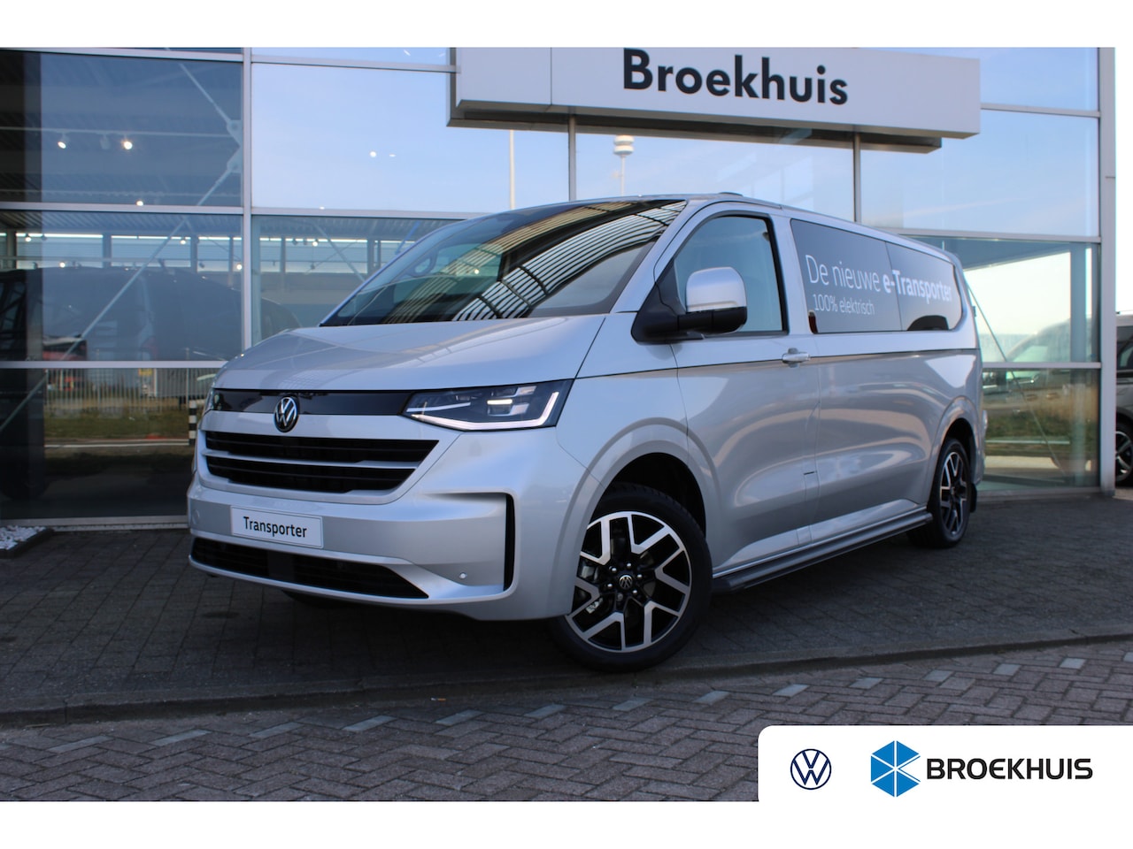 Volkswagen e-Transporter - L2 Style 64 kWh 218 PK | Trekhaak | Sidebars | PDC | Camera | Navi | ACC | App Connect | G - AutoWereld.nl